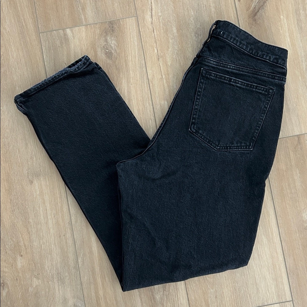 Like new - ABERCROMBIE & FITCH The 90’s Straight Mid-Rise Jean in Black - Picture 7 of 10